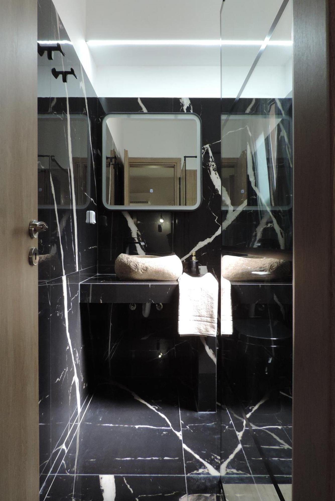 αthens Black & White Escape Apartment Athens